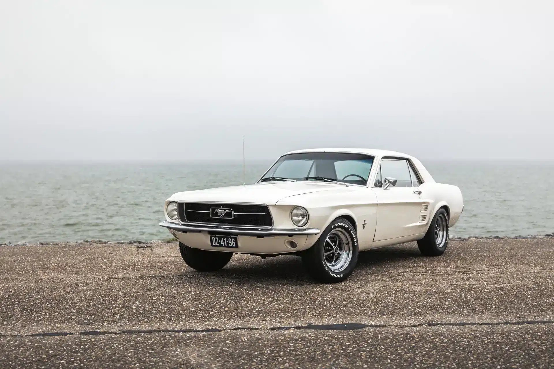 Ford Mustang Coupe